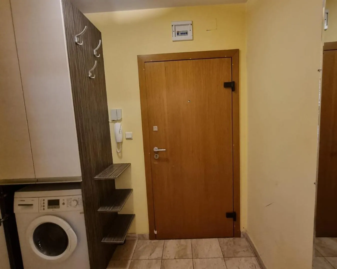Hisar Apartment Varna 0*,
